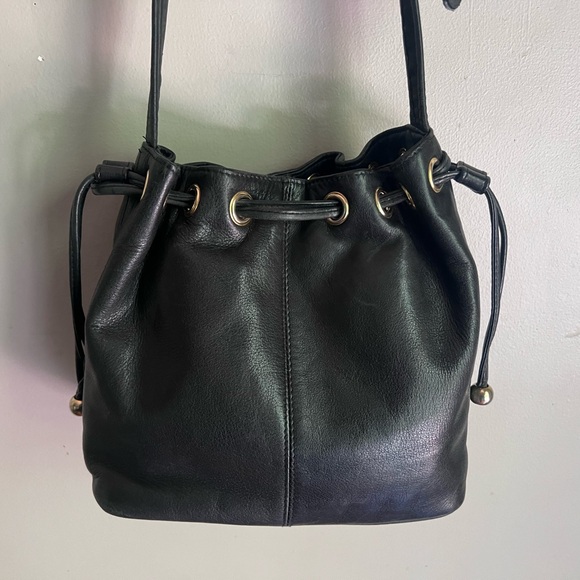 Tignanello Handbags - Tignanello Black Leather Drawstring Shoulder Bucket Bag